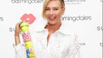 Petenis Jelita, Maria Sharapova menghadiri pembukaan gerai gula-gula Sugarpova miliknya di kota New York, Amerika Serikat.