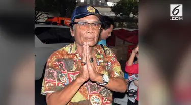 Aktor senior Torro Margenes meninggal hari ini. Kabar duka diunggah di media sosial oleh anaknya Toma Margens.