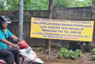 Gubuk Karaoke Liar di Kembangan. (Antara)