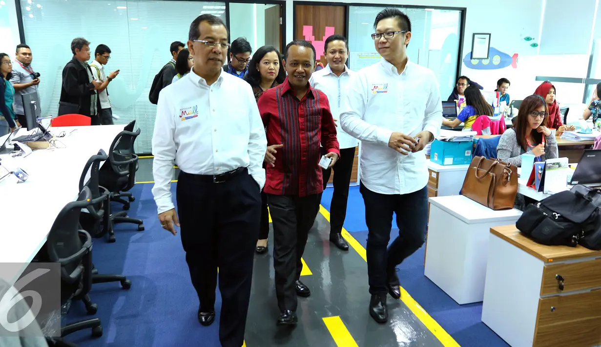 Mataharimall.com memberikan dukungan kepada HIPMI untuk menyukseskan kegiatan Jambore HIPMI Perguruan Tinggi se-ASEAN yang akan dilaksanakan di Bandung pada tanggal 22-26 Mei 2016, Jakarta, Kamis (19/5/2016). (Liputan6.com/Angga Yuniar)