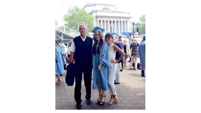 Jarang Terekspos, Ini 7 Potret Cinta Laura dan Ayah Bulenya