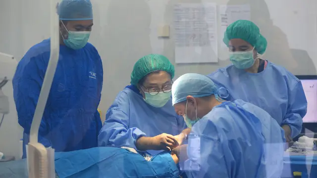 Tindakan Okuloplastik dan Rekonstruksi Mata