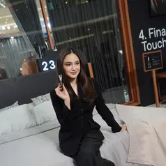 Di tengah aktivitas yang padat, Syifa Hadju tetap dituntut tampil dengan rambut rapi dan polished di berbagai kesempatan. Namun sebagai pemilik rambut wavy, ia juga menyadari bahwa terlalu sering menggunakan catokan bukanlah pilihan ideal jika ingin menjaga kesehatan rambut dalam jangka panjang. (foto/dok: tresemme)