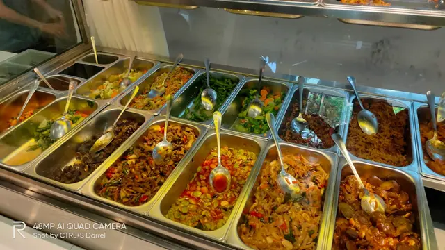 Rekomendasi tempat makan prasmanan di Solo (Foto: Google Maps/Darrel Dodo)