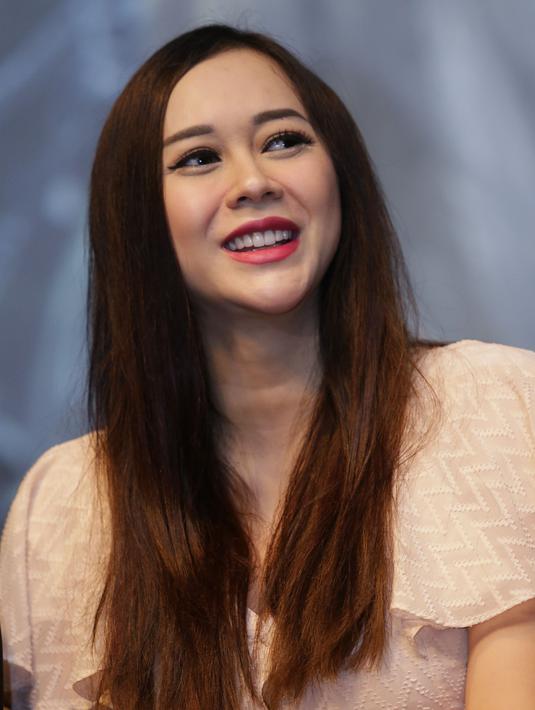 Aura Kasih Hamil Sering Dimarahi Suami - News & Entertainment Fimela.com