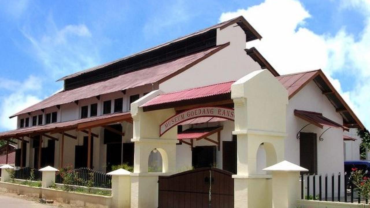 <b>Ragam Koleksi</b>