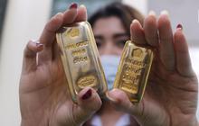 Harga Emas Antam Hari Ini Naik Rp18.000 per Gram, Cek Rinciannya