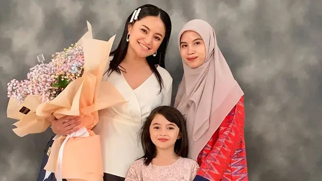 Marshanda dan Nesyana Ayu