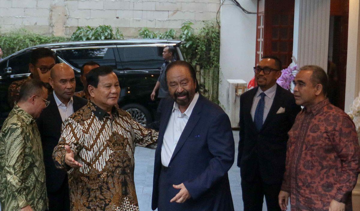 Karena itu, PAN tidak pernah khawatir dengan komitmen Prabowo kepada PAN. Sebab, PAN sudah menunjukkan komitmen luar biasa tinggi kepada Prabowo.<br>