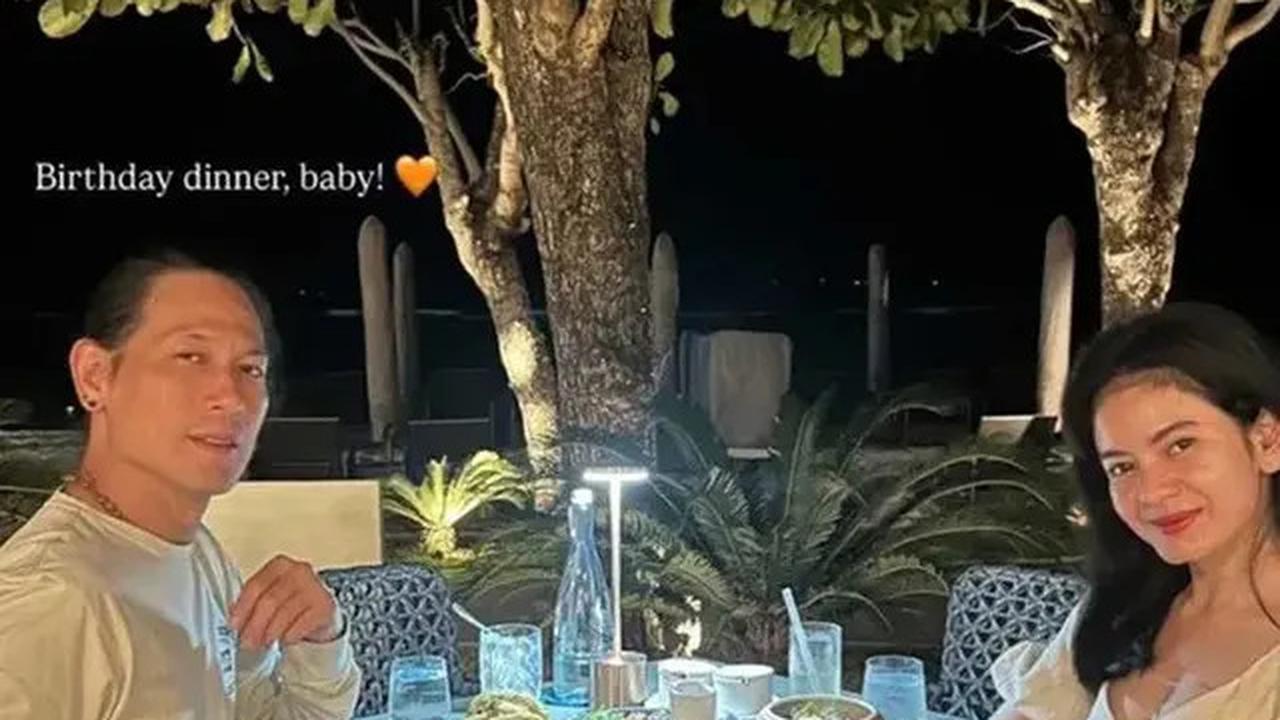 Foto-foto Penampilan Chef Juna di Usia 50 Tahun, Makin Berkharisma