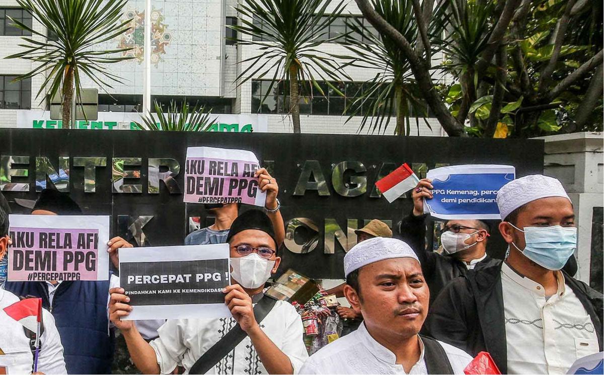 FOTO: Guru Agama Gelar Aksi Damai, Desak Percepatan PPG dan Peralihan ke Kemendikdasmen
