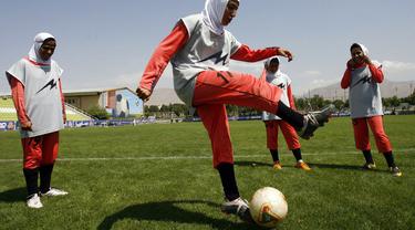 FIFA Perbolehkan Atlet Wanita Memakai Jilbab di Lapangan
