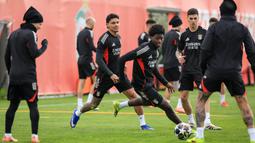 Benfica punya modal psikologis penting setelah menang 4-2 atas Madrid pada pertemuan sebelumnya. (AFP/Patricia De Melo Moreira)