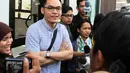 Usai sidang Ben Kasyafani tampak memberikan penjelasan kepada wartawan. Jakarta (17/6/14) (Liputan6.com/Faizal Fanani)