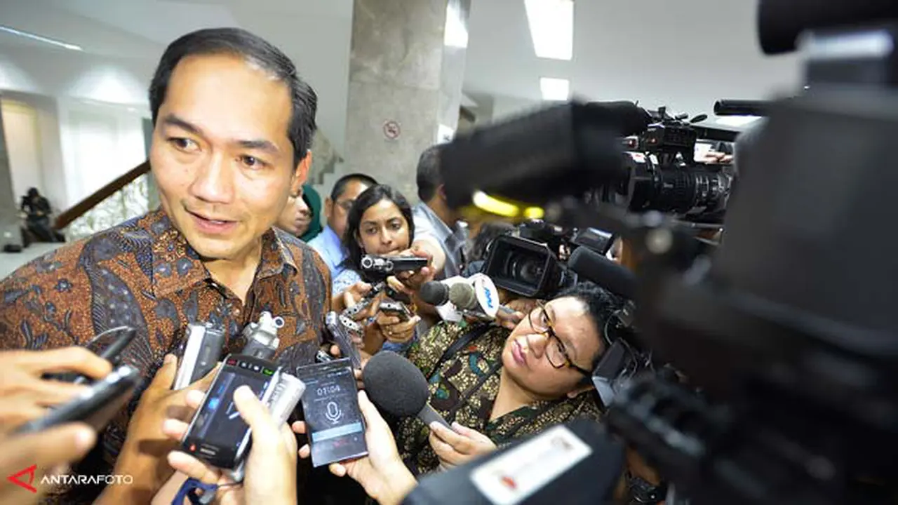 mendag-luthfi-baru-140212b.jpg