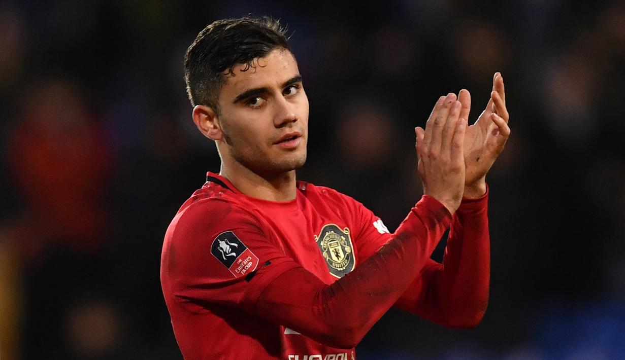 Andreas Pereira - Pereira menjadi salah satu pemain hasil Akademi Manchester United yang berhasil memperlihatkan performanya sebagai pemain gelandang. Pemain berusia 24 tahun ini telah tampil sebanyak 23 kali di musim ini. (AFP/Paul Ellis)