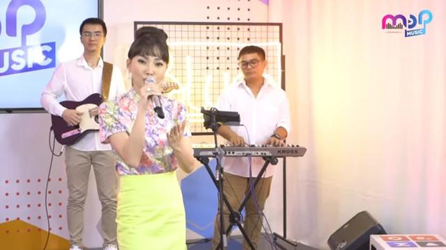 Penampilan Sarwendah saat nyanyi dangdut jadi pusat perhatian publik