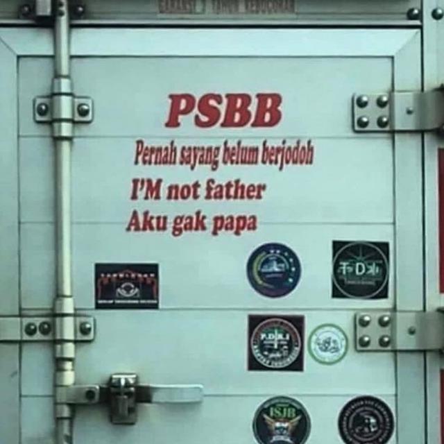 6 Tulisan Lucu di Kendaraan Ini Bikin Ketawa, Kocak Banget