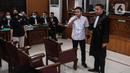 <p>Terdakwa Richard Eliezer Pudihang Lumiu bersiap menjalani sidang dengan agenda pembacaan vonis oleh Majelis Hakim dalam kasus pembunuhan Brigadir Yosua Hutabarat di Pengadilan Negeri Jakarta Selatan, Rabu (15/2/2023). Sebelumnya Richard Eliezer Pudihang Lumiu di Tuntut 12 Tahun Penjara oleh Jaksa Penuntut Umum (JPU). (Liputan6.com/Johan Tallo)</p>