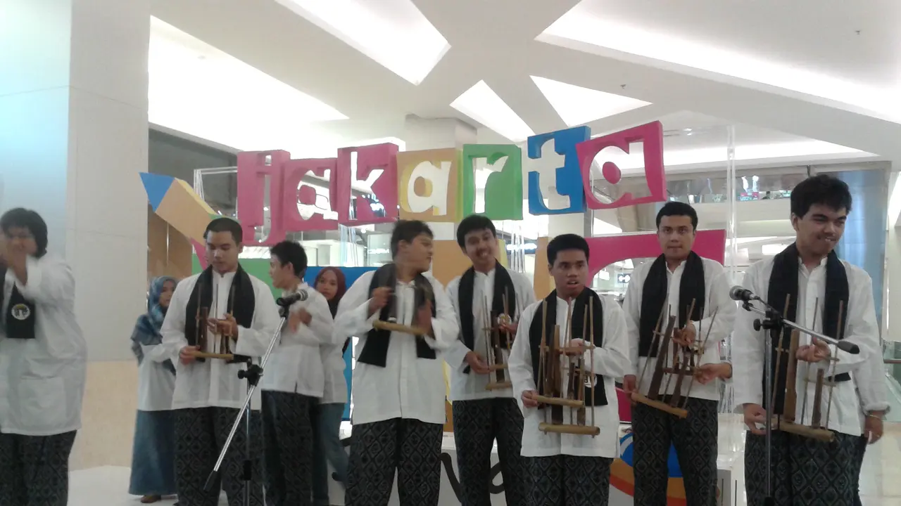 Serunya Saat Anak Autis Main Angklung