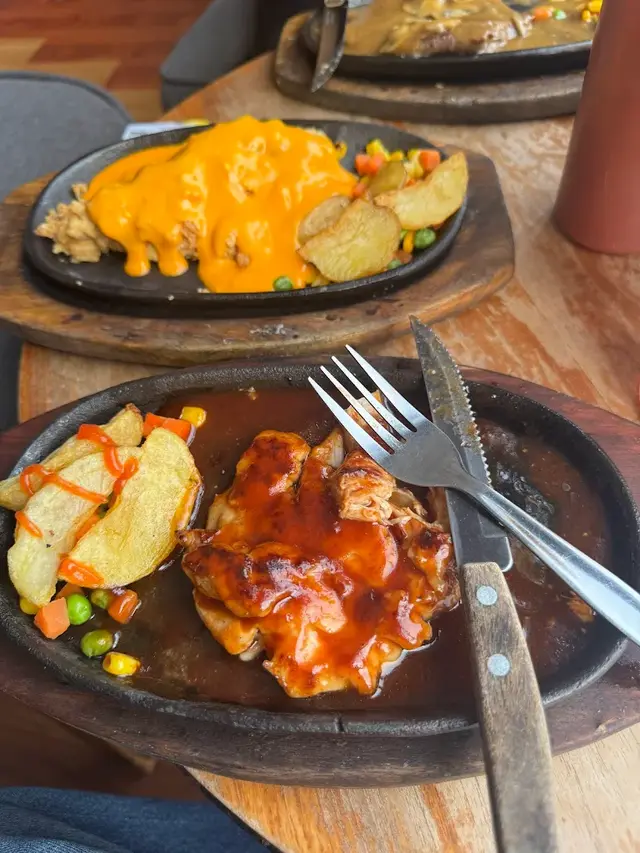 Waroeng Steak & Shake Bukit Duri Tebet