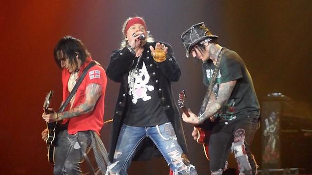gnr-multiple-131007c.jpg