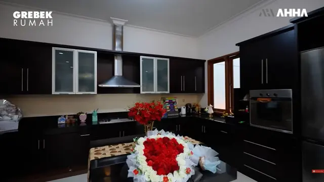 Potret Dapur Rumah Aisar Khaled