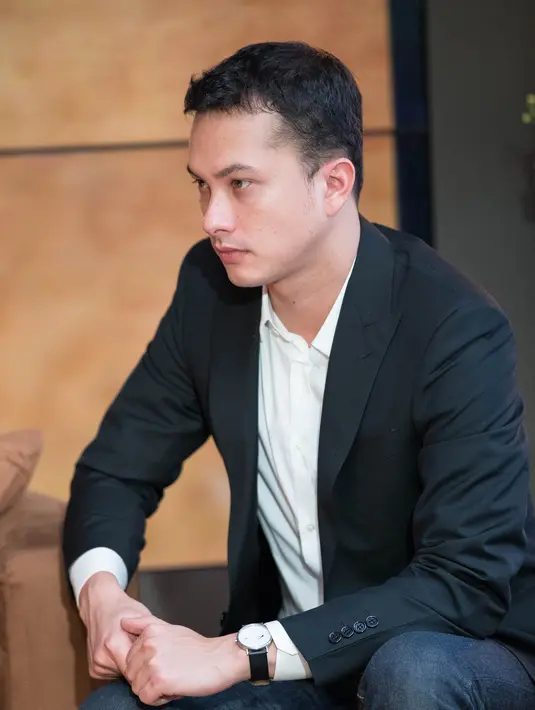 Saat dijumpai di Grand Indonesia, Jakarta Pusat, Selasa (16/2/2016), aktor yang kerap disapa Rangga berkat perannya di ‘AADC’ ini mengakui itu sebagai sebuah penghargaan karena dirinya selalu diingat dari film tersebut. (Dezmond Manullang/Bintang.com)