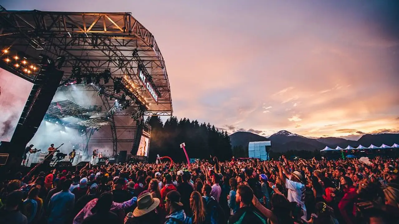 [Bintang] Editor Says: Asyiknya Menonton Festival Musik