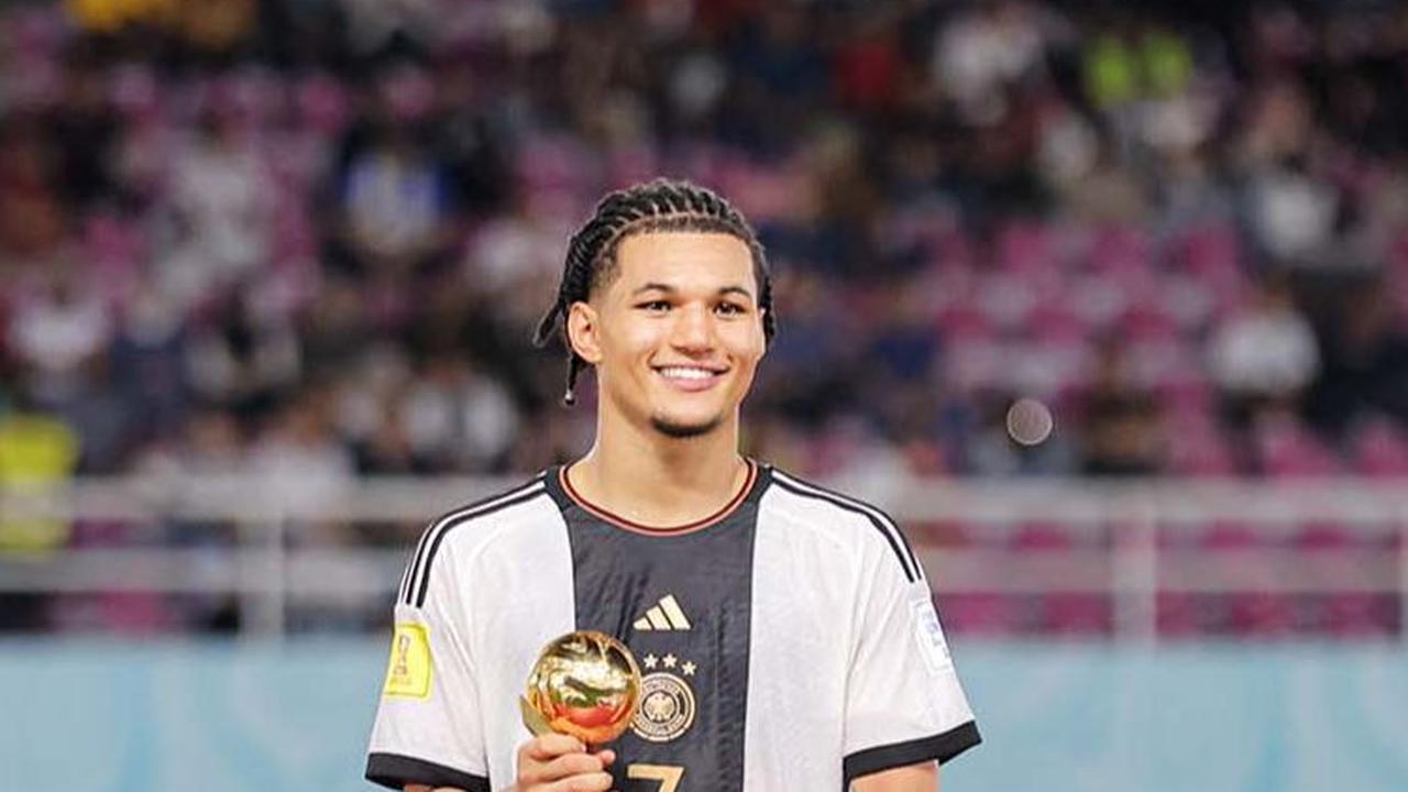 Pemain Jerman U-17, Paris Brunner menjadi pemain terbaik turnamen Piala Dunia U-17 2023 dengan meraih penghargaan Golden Ball.<br>