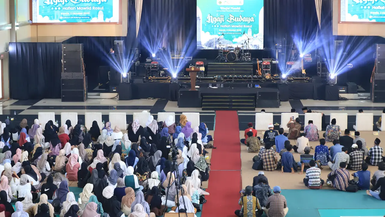 Lebih dari 1.000 peserta memadati Auditorium UIN Walisongo Semarang, Kamis (2/10/2025), dalam acara Ngaji Budaya: Haflah Mawlid al-Rasul. (Istimewa)