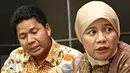 Komisioner Komnas HAM Roichatul Aswidah (kanan) saat konpers di Jakarta, Senin (23/5). Komnas HAM menyatakan akan melakukan mediasi dan pemantauan terkait upaya penertiban kawasan Dadap yang dianggap menyalahi prosedur. (Liputan6.com/Immanuel Antonius)