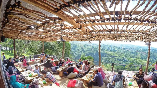 Tempat Ngopi Unik di Bandung (Sumber Foto: trivindo.com)
