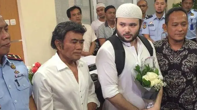 6 Momen Ridho Rhoma Bebas dari Penjara, Dijemput Sang Ayah