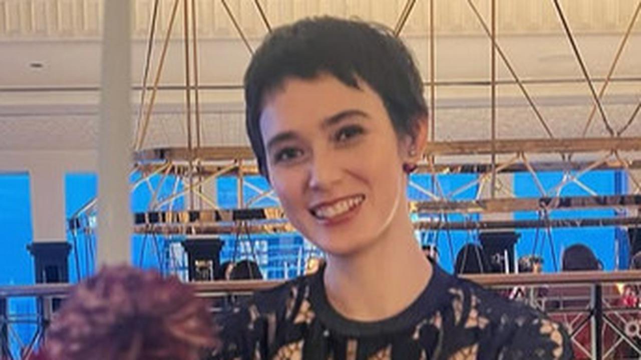5 Potret Renata Kusmanto Istri Fachri Albar Tampil Cantik dengan Rambut Bondol, Disebut Mirip Demi Moore