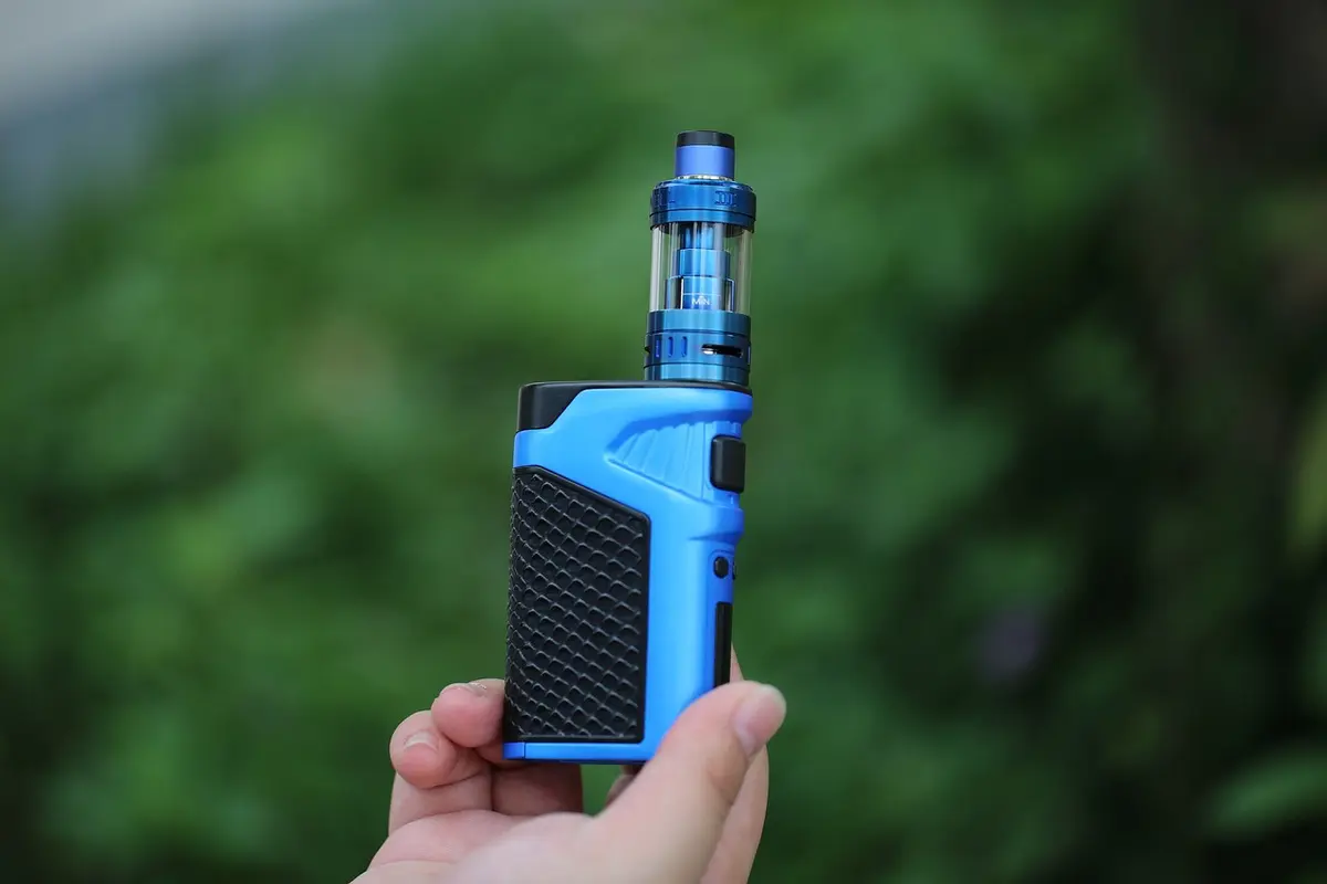 Dampak Negatif Vape, Bisa Sebabkan Penuaan Dini dan Kanker Kulit