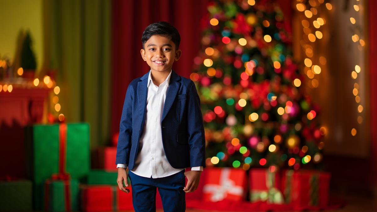 Model Baju Anak Laki-Laki untuk Acara Natal, Sopan sekaligus Trendi
