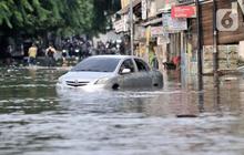 Mobil Terjebak dalam Banjir, Ini Langkah Pertama Perlu Dilakukan