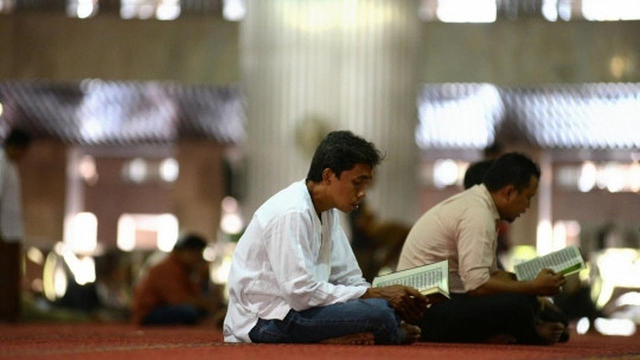 Bertadarus mengisi puasa Ramadan di Masjid Istiqlal
