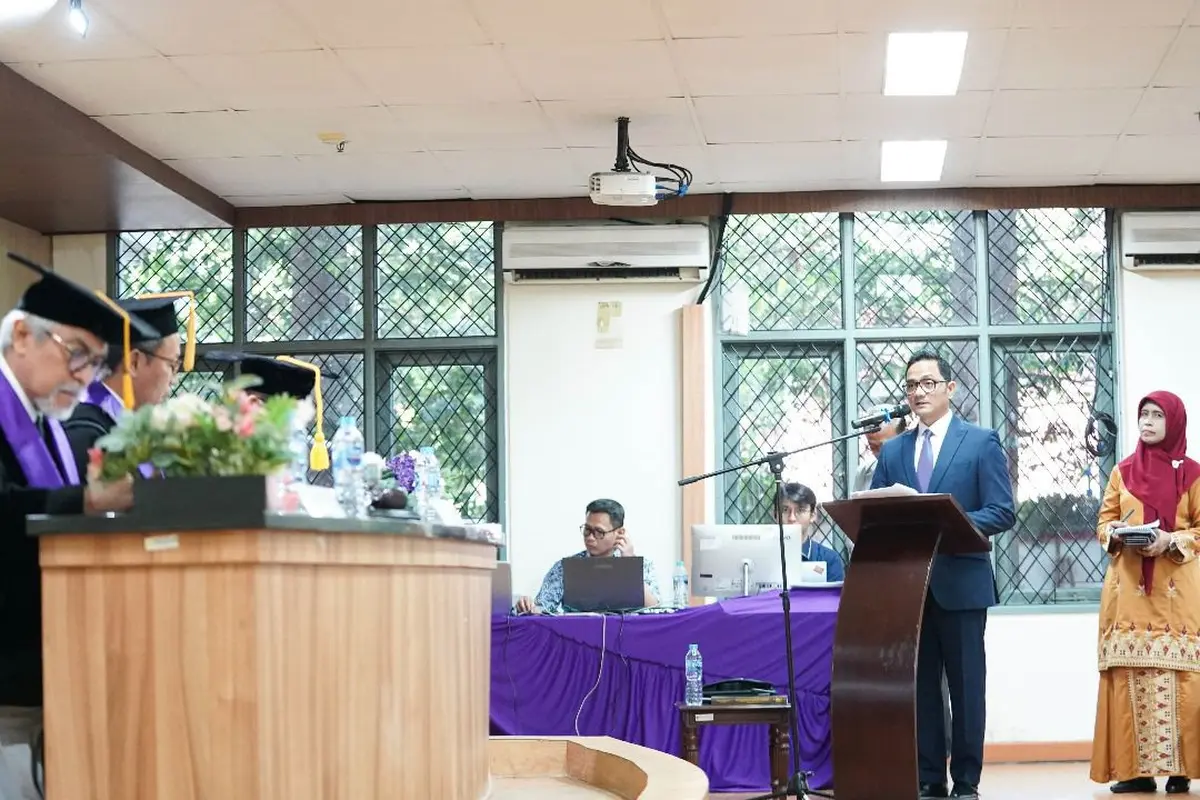 Kepala Badan Pengelola Keuangan Haji (BPKH) Fadlul Imansyah meraih gelar doktor setelah berhasil mempertahankan disertasinya di Fakultas Kesehatan Masyarakat Universitas Indonesia (FKM UI) (Istimewa)