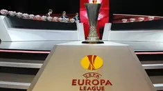 Trofi Liga Europa dalam acara drawing babak penyisihan grup Liga Europa 2010-2011 di Monaco, 27 Agustus 2010. AFP PHOTO/VALERY HACHE