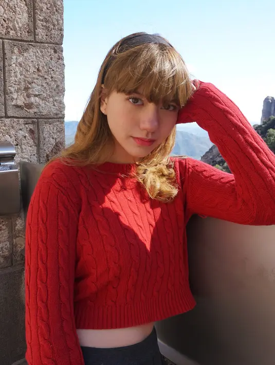 Bicara soal penampilan, Cassandra Lee memang sangat memerhatikannya. Mengingat ia adalah seorang figure publik yang memiliki banyak aktivitas dan bertemu dengan banyak penggemar.  (Instagram/cassandraslee)