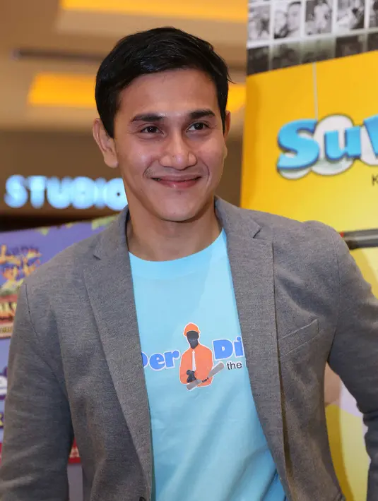 "Riset lumayan susah-susah gampang. Saya memang sudah berkeluarga dan punya anak perempuan juga, tapi anak yang di film lebih besar. Banyak pertanyaan yang harus dijawab dengan jelas,"tutur Vino. (Nurwahyunan/Bintang.com)