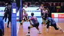 Pelatih Rajawali O2C, Octavian, menyatakan kebanggaannya meskipun timnya harus mengakui keunggulan TNI AU. Ia secara jujur menyoroti tantangan besar yang mereka hadapi di babak Final Four ini. (Dok. PBVSI)
