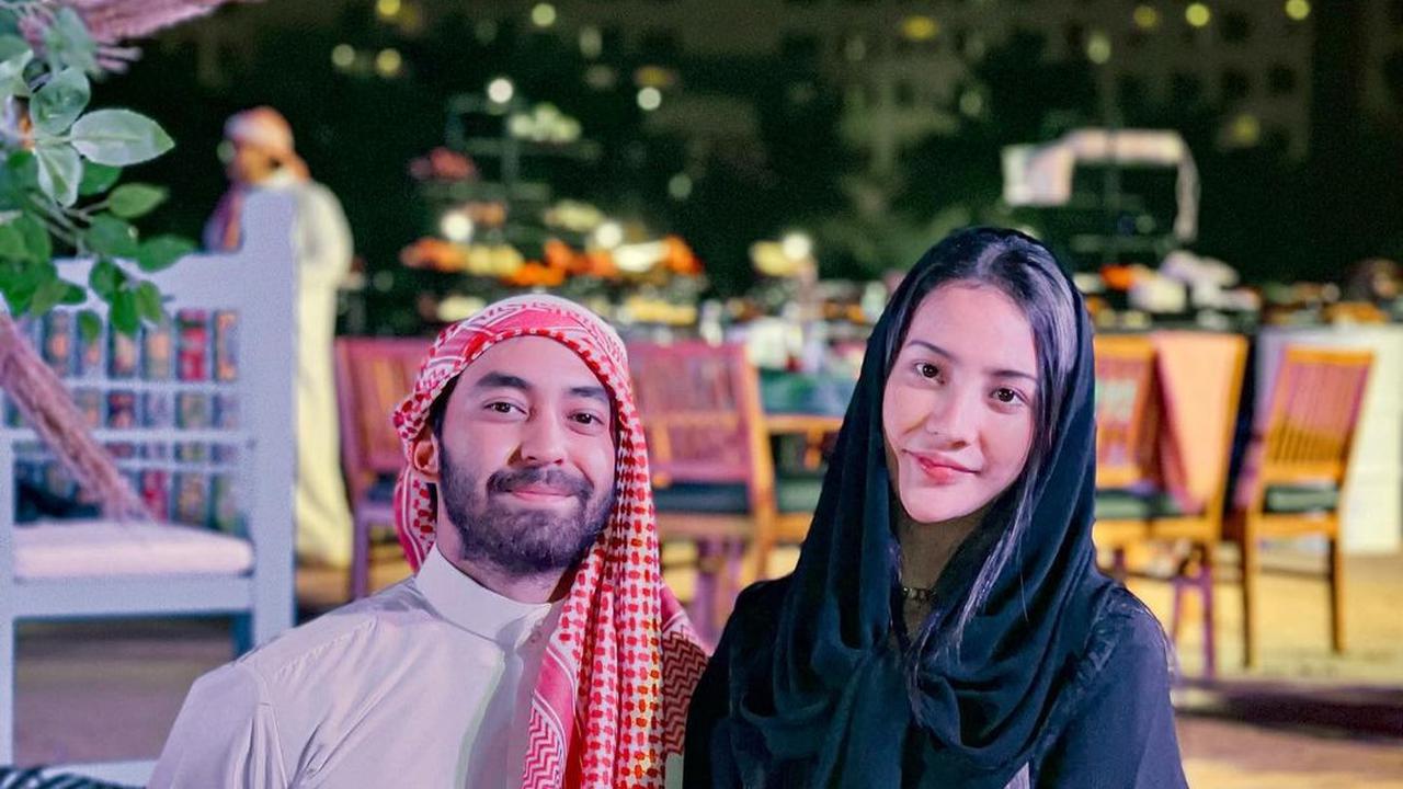 Anya Geraldine dan kekasih barunya, Nadif Zahiruddin (https://www.instagram.com/p/CVxg0busz3J/)