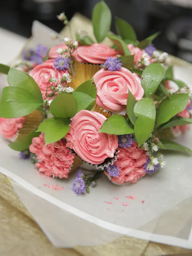 Sambut Hari Valentine, Yuk Bikin Cupcake Bentuk Bunga