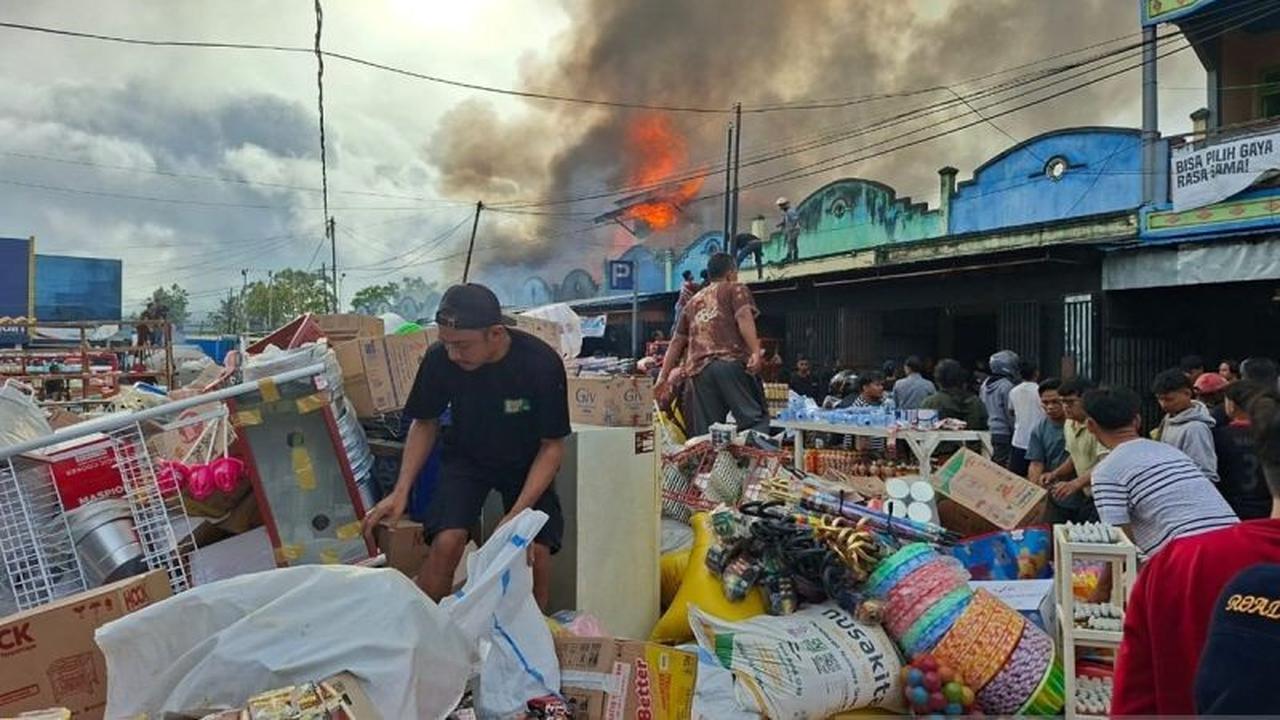 Polres Jayawijaya Tangani Cepat Kebakaran Ruko Wamena, Kerugian Capai Rp7 Miliar