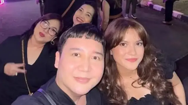 Marsha Aruan Nonton Konser Mariah Carey.