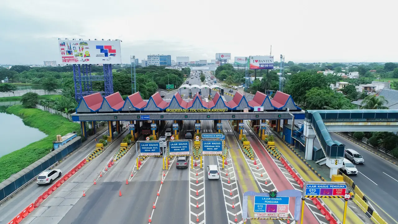 Anak usaha Jasamarga Metropolitan Tollroad Regional mencatat peningkatan volume lalu lintas transaksi di gerbang tol jelang libur panjang Waisak 2025. (Foto: Jasa Marga)