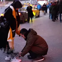 Pasangan Shireen Sungkar dan Teuku Wisnu sering kali membuat banyak iri warganet. Beberapa potret kesetiaan dan perhatian suami terhadap istrinya bahkan membuat baper para penggemarnya. (Instagram/teukuwisnu)